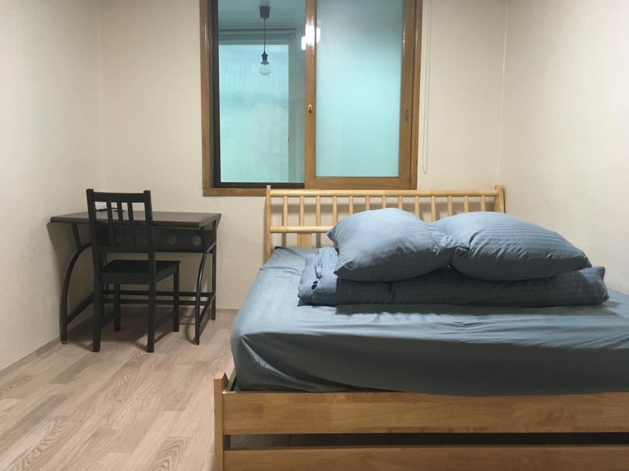 Busan Backpackers Екстер'єр фото