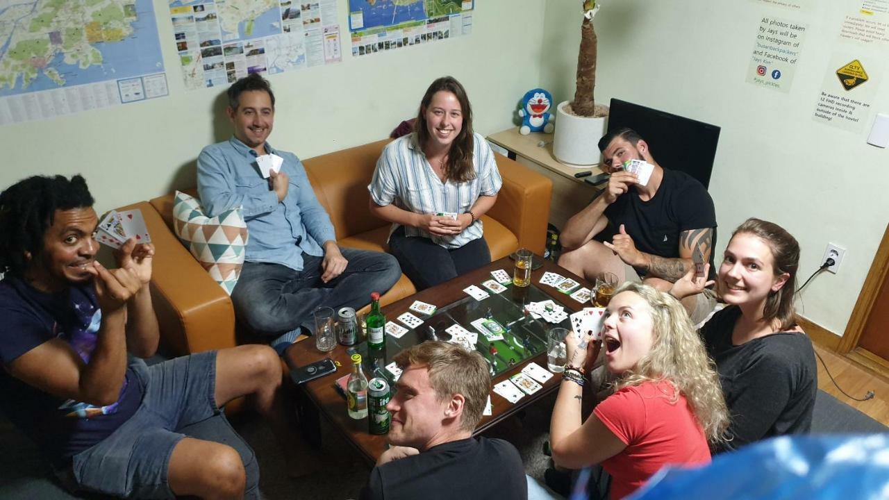 Busan Backpackers Екстер'єр фото