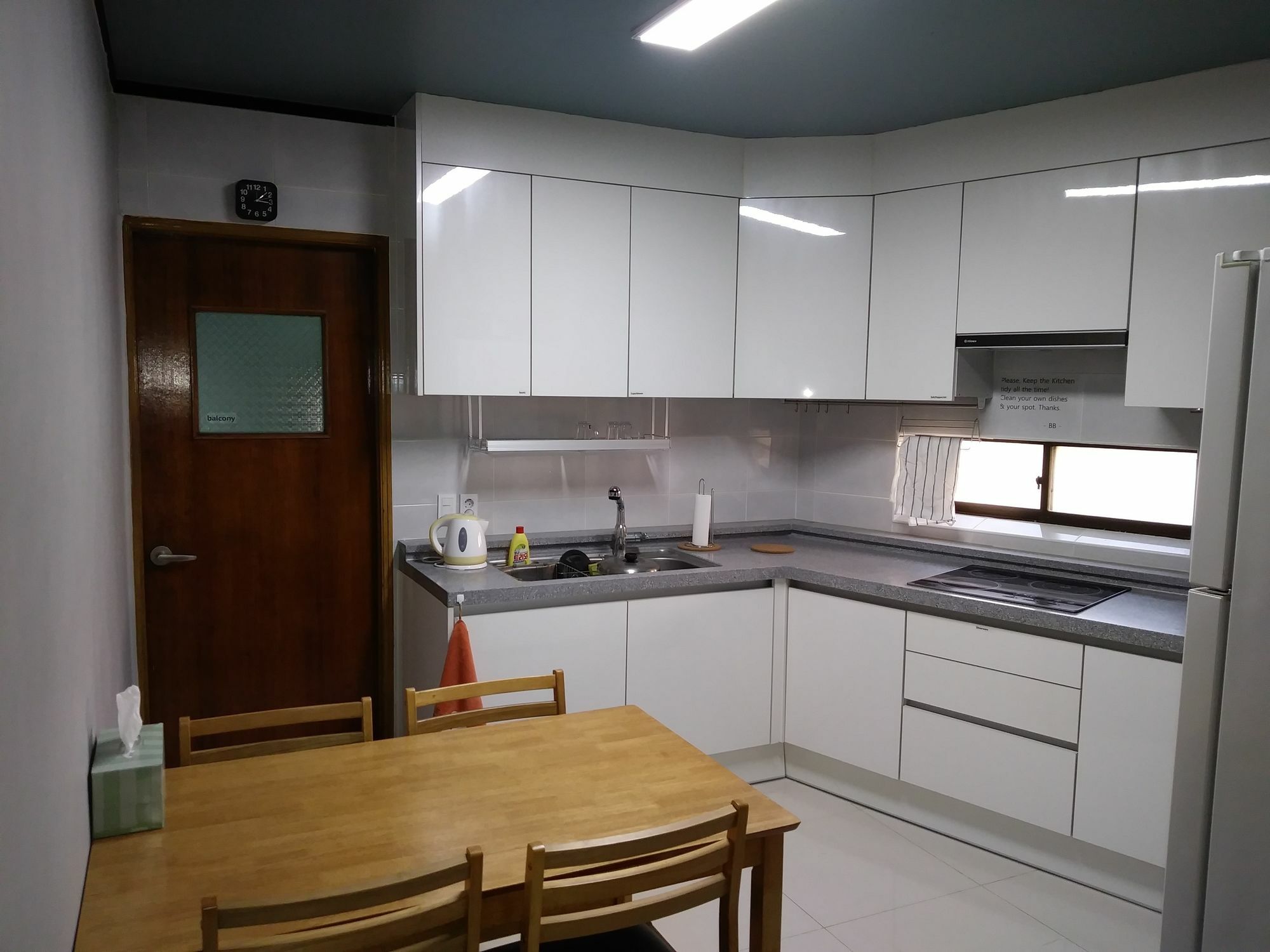 Busan Backpackers Екстер'єр фото