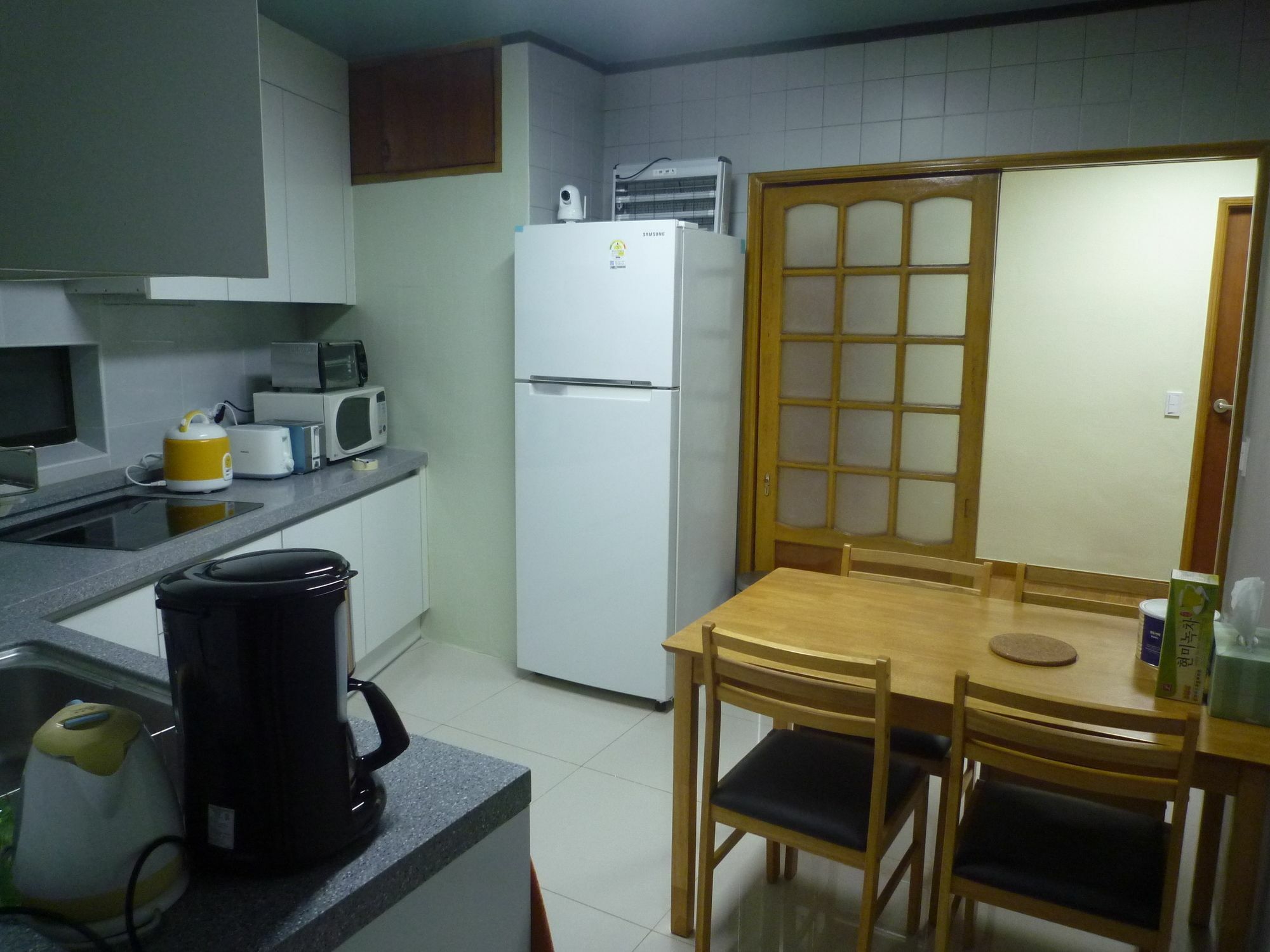 Busan Backpackers Екстер'єр фото